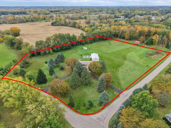 N1615 Center Dr, Bloomfield, WI 53128