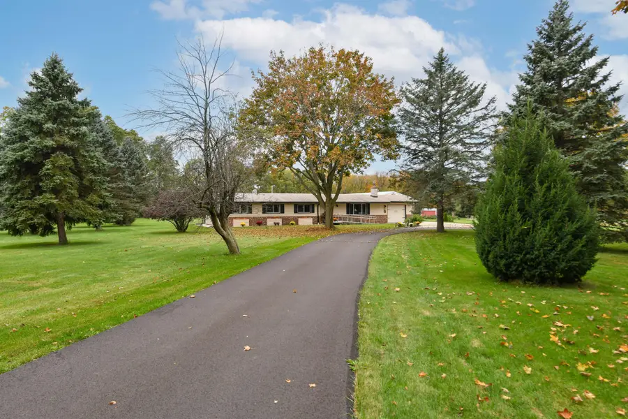 N1615 Center Dr, Bloomfield, WI 53128 - #3