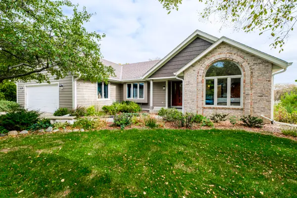 N70W23122 Homestead Ct, Sussex, WI 53089