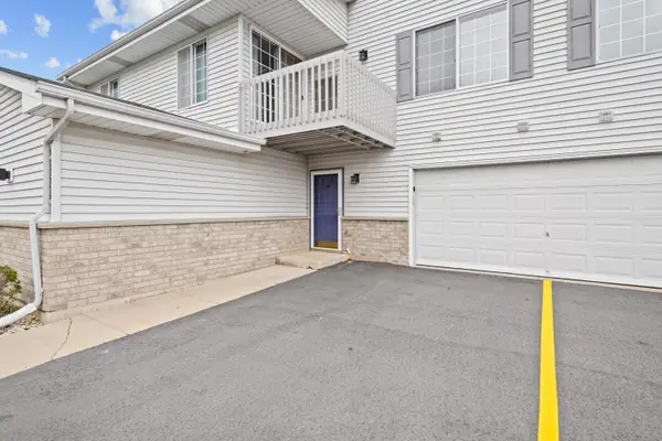 3615 85th St, Kenosha, WI 53142