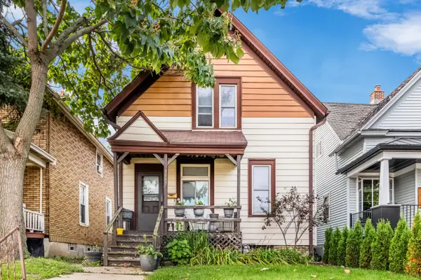 3767 S Pennsylvania Ave, Saint Francis, WI 53235