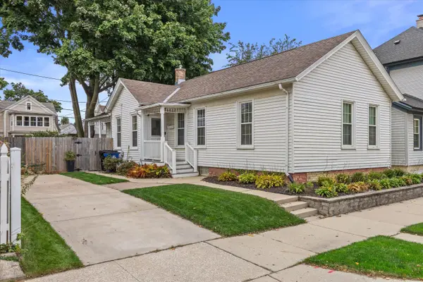 1508 Chatham St, Racine, WI 53402
