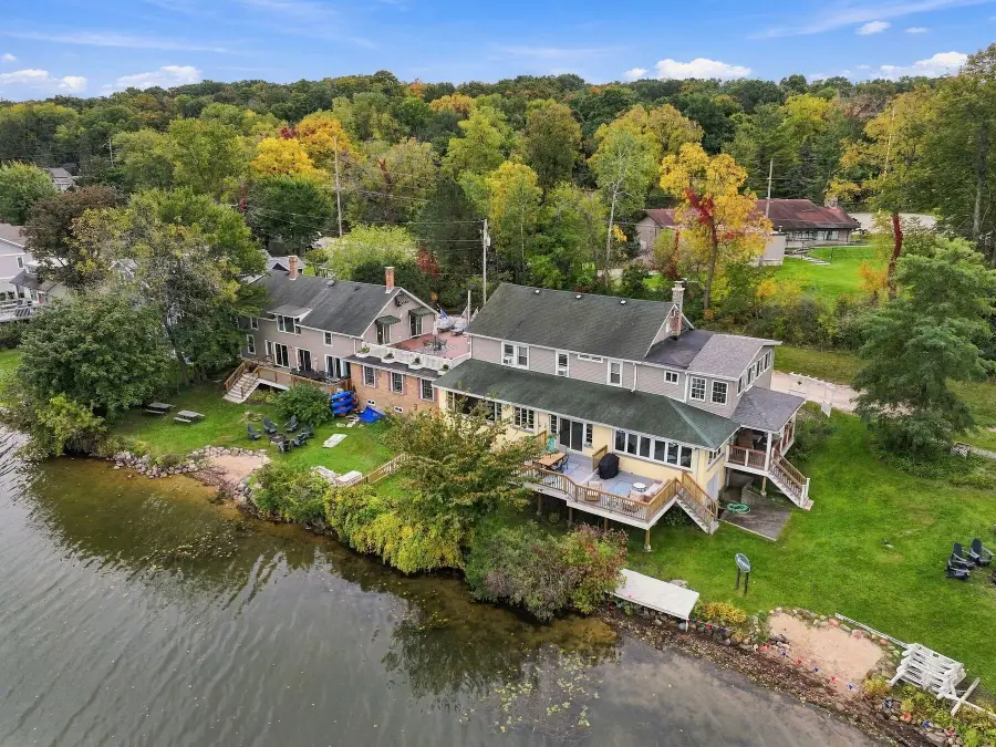 W4232 West End Rd, Geneva, WI 53147 - #2