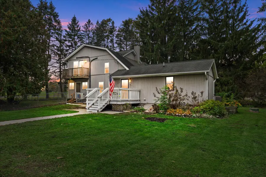 590 Decorah Rd, Trenton, WI 53095 - #2