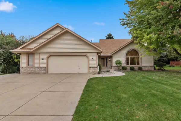 4550 S 119th St, Greenfield, WI 53228