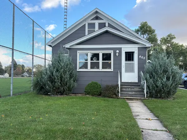 462 E 2nd St, Fond Du Lac, WI 54935