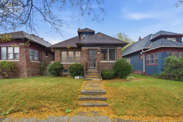 1128 W Capitol Dr, Milwaukee, WI 53206