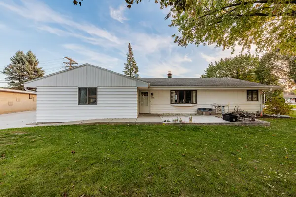 3423 W Wanda Ave, Milwaukee, WI 53221