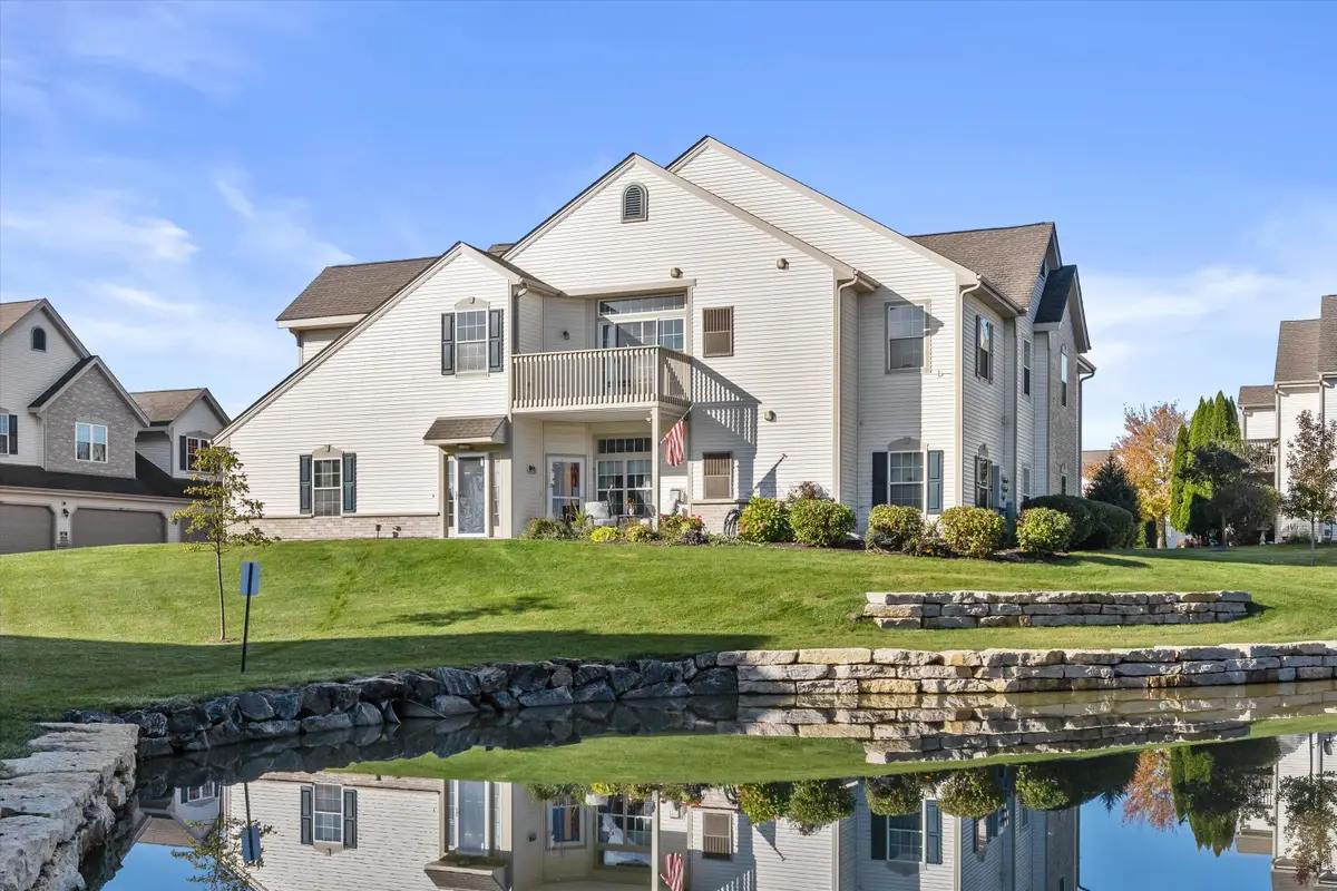 981 Hastings Ct, Mount Pleasant, WI 53406 - #1