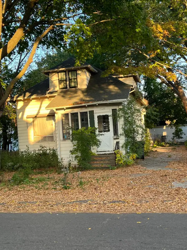 5420 N 38th St, Milwaukee, WI 53209