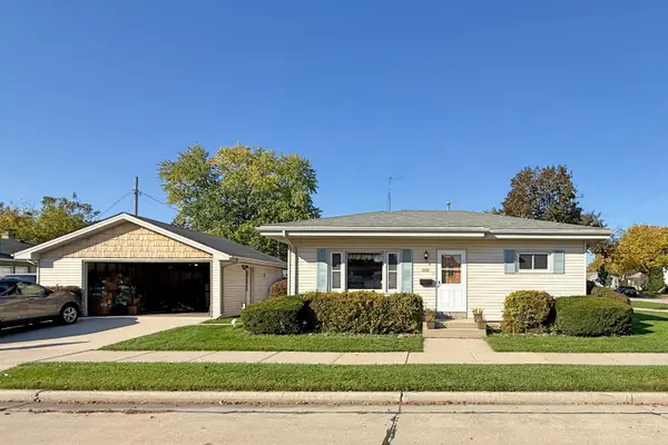 2000 Arthur Ave, Racine, WI 53405