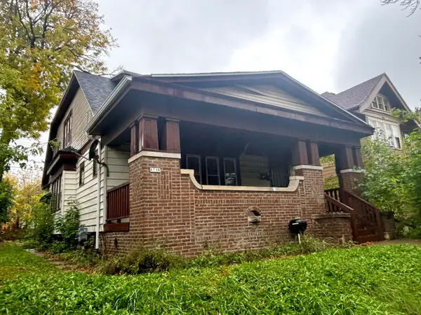 2519 N 49th St, Milwaukee, WI 53210
