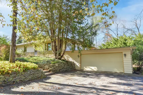 4175 N 143rd St, Brookfield, WI 53005