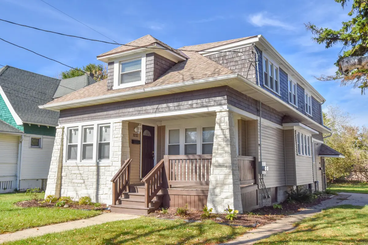 3212 W Silver Spring Dr, Milwaukee, WI 53209 - #1