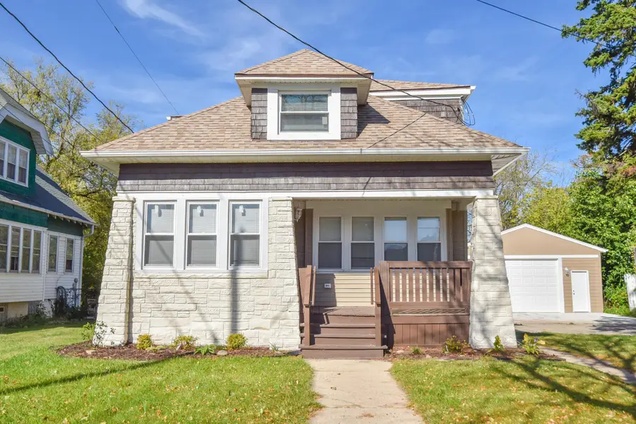 3212 W Silver Spring Dr, Milwaukee, WI 53209 - #3
