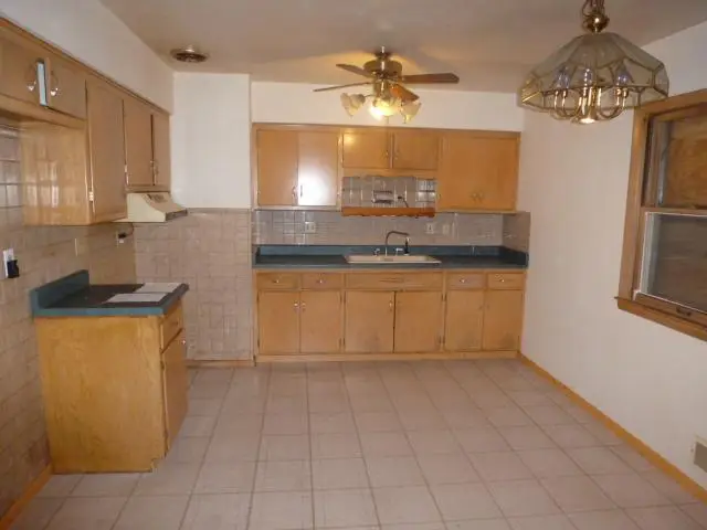 6122 W Stack DRIVE #6124, Milwaukee, WI 53219 - #2
