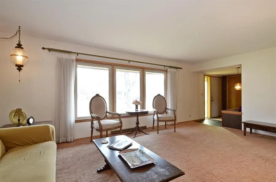 N90W17630 St Stevens DRIVE, Menomonee Falls, WI 53051 - #2