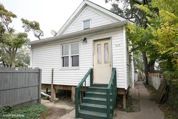 910 S 22nd STREET, Milwaukee, WI 53204