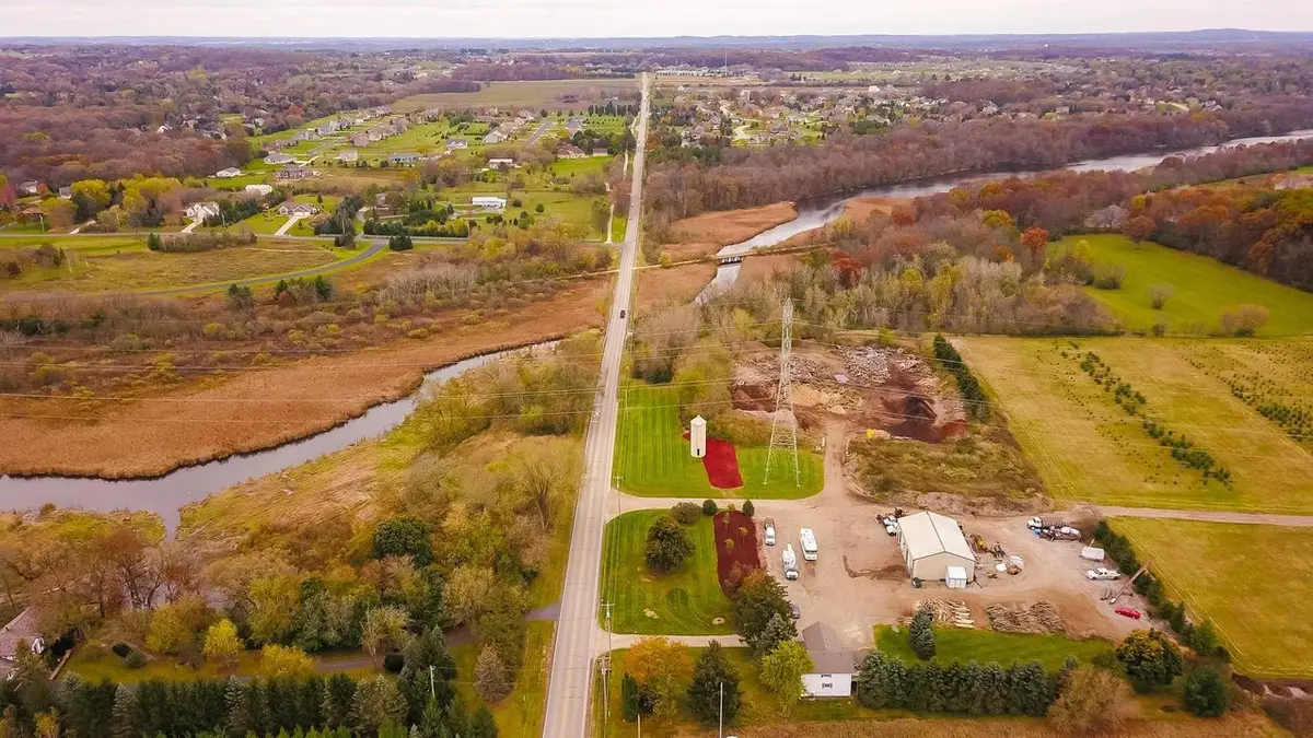 W275N7813 Lake Five ROAD, Hartland, WI 53029 - #1