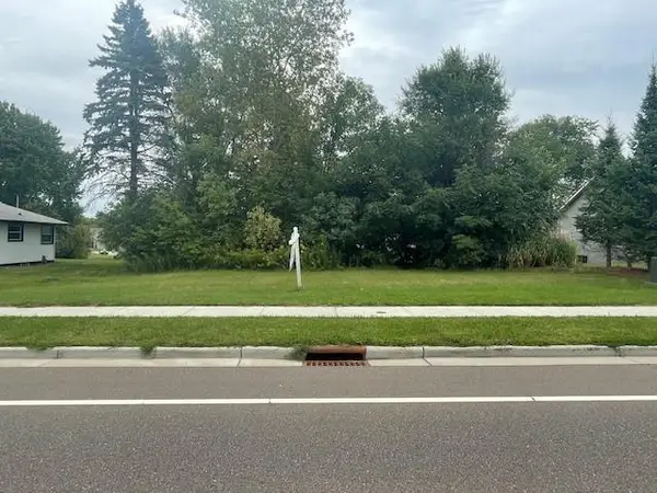 4915 Jeffers Road, Eau Claire, WI 54703