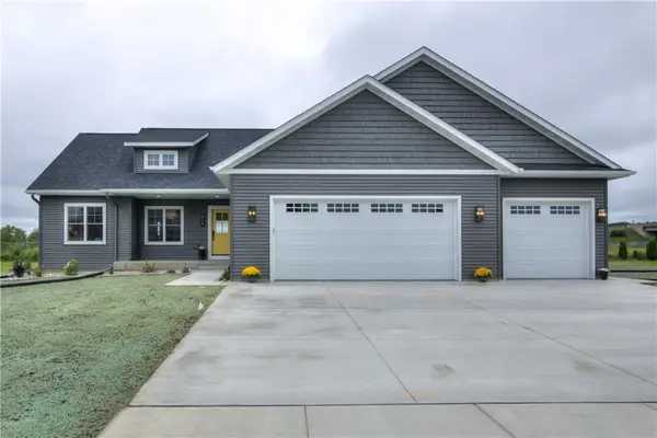 924 Bluffview Circle, Chippewa Falls, WI 54729