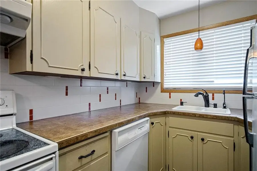 2741 Morningside Drive #8, Eau Claire, WI 54703 - Image #3