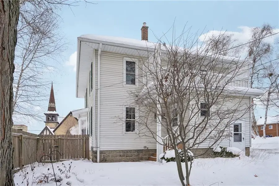 355 W Madison Street, Waterloo, WI 53594 - Image #2