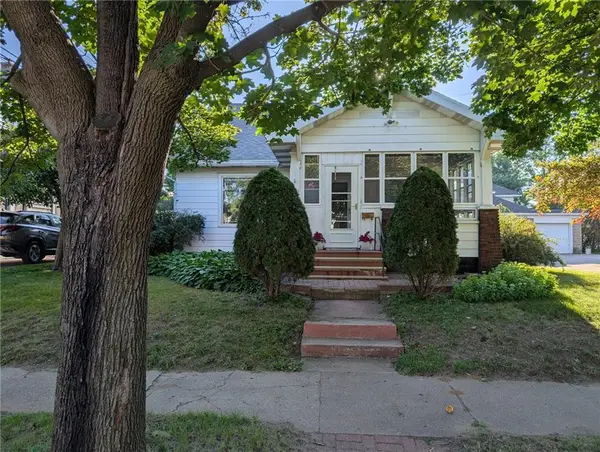 1011 6th Avenue, Eau Claire, WI 54703