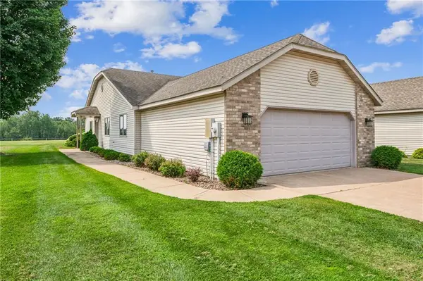728 Mulligan Drive #A, Osceola, WI 54020