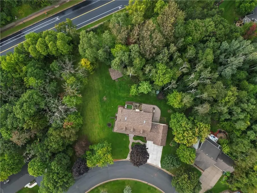 3920 Woodcrest Court, Eau Claire, WI 54701 - Image #3