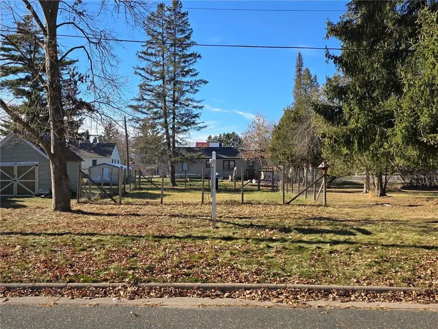 814 E 4th Street, Ladysmith, WI 54848 - Image #2