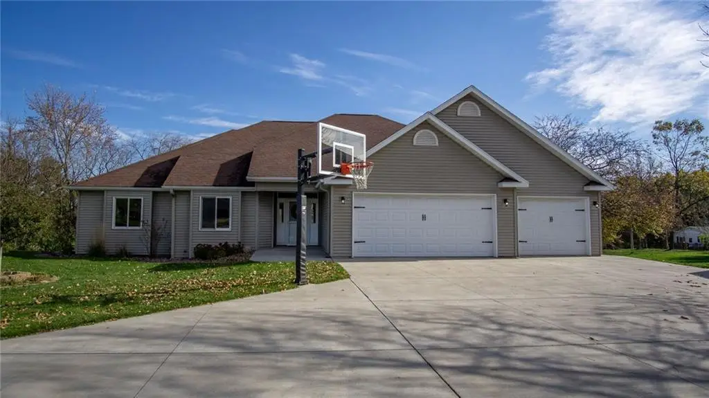 1811 W Ridge Court, Eau Claire, WI 54703 - Image #1