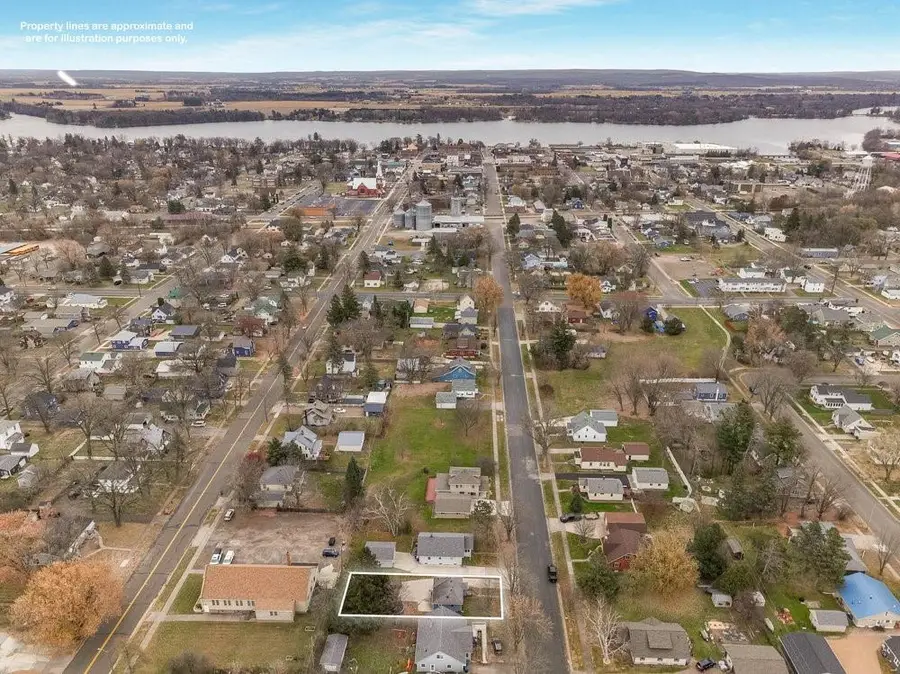 603 W Eau Claire Street, Rice Lake, WI 54868 - #2