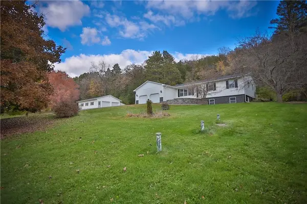 69 E Woodridge Drive, River Falls, WI 54022