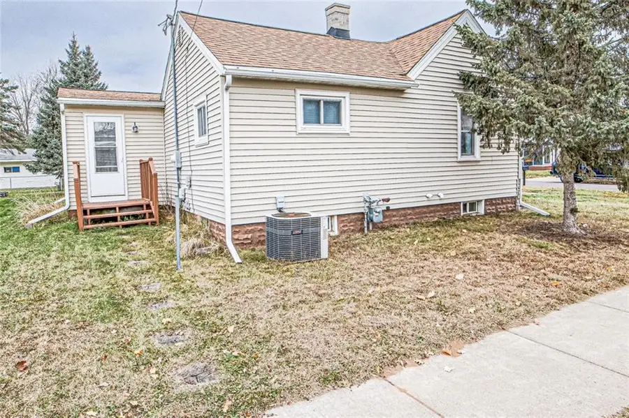 2908 6th Street, Eau Claire, WI 54703 - Image #3
