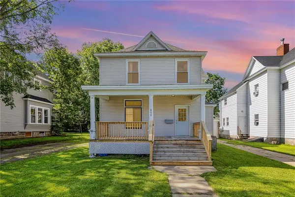 808 9th Avenue, Menomonie, WI 54751