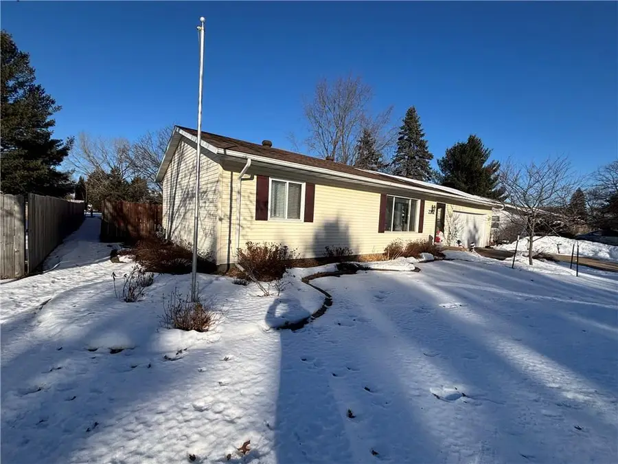 2202 Crestview Drive, Eau Claire, WI 54703 - Image #2