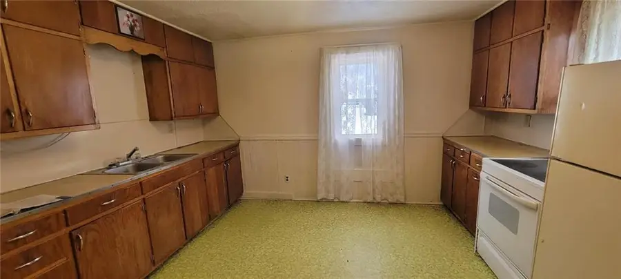 164 E Main Street, Hixton, WI 54635 - Image #2