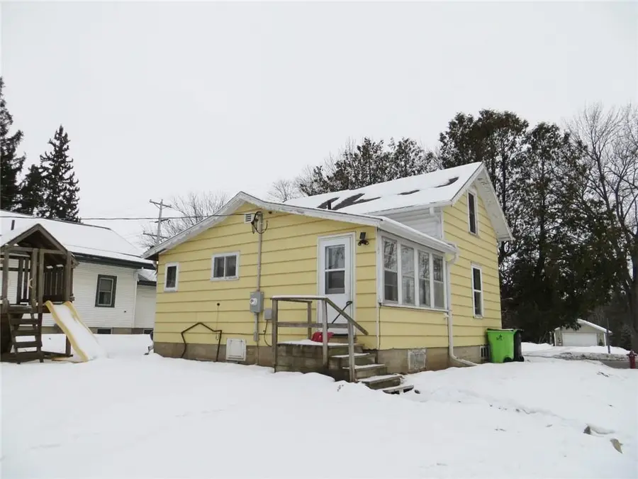 301 S Washington Street, Thorp, WI 54771 - #2