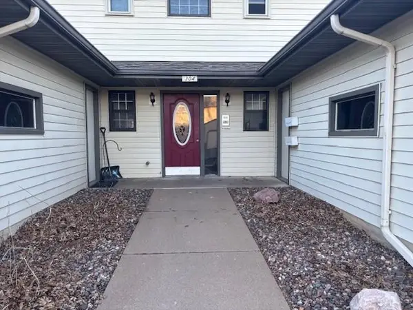 304 Parkview Court #2, Altoona, WI 54720