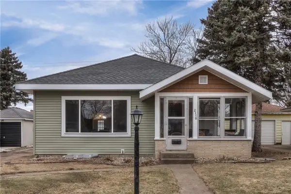 2116 Laurel Avenue, Eau Claire, WI 54701