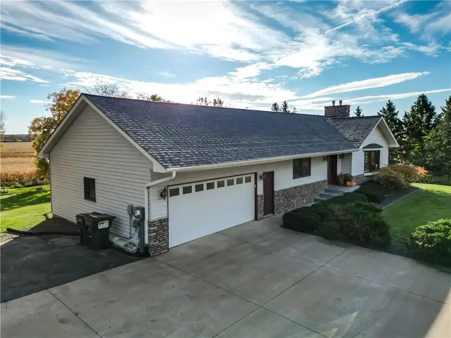 2039 Town Hall Road, Eau Claire, WI 54703 - #3