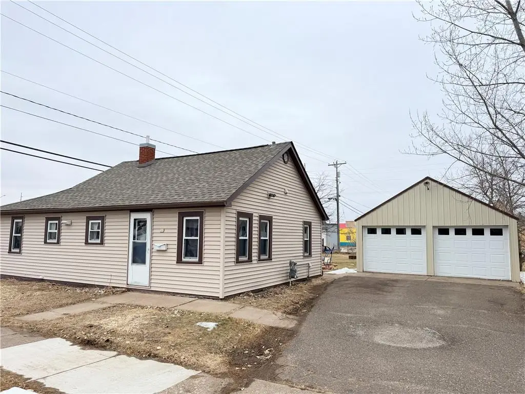 11 E Gates Street, Rice Lake, WI 54868 - #1