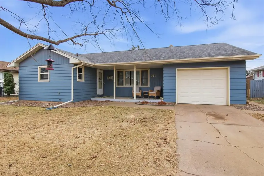 921 W Spruce Street, Chippewa Falls, WI 54729 - #2