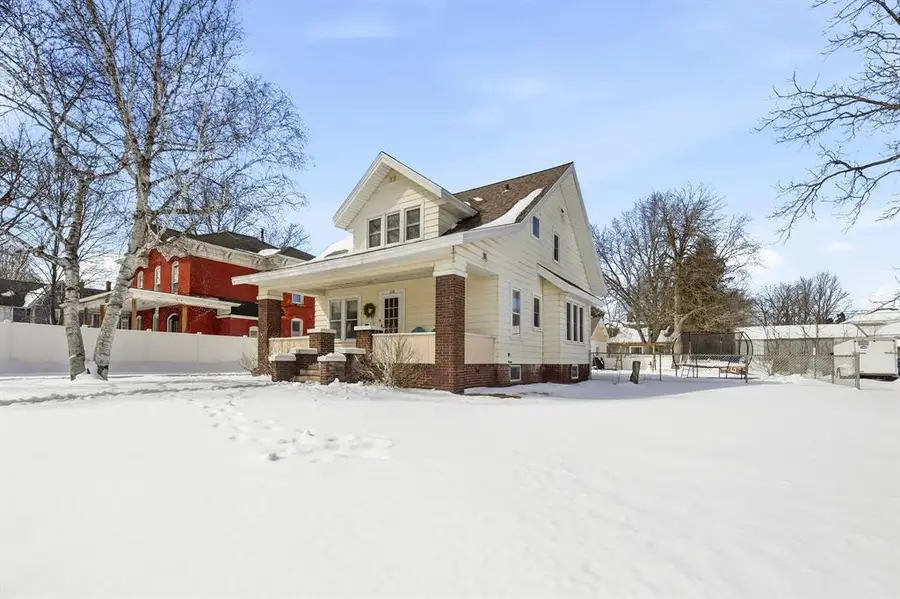618 W Central Street, Chippewa Falls, WI 54729 - #3