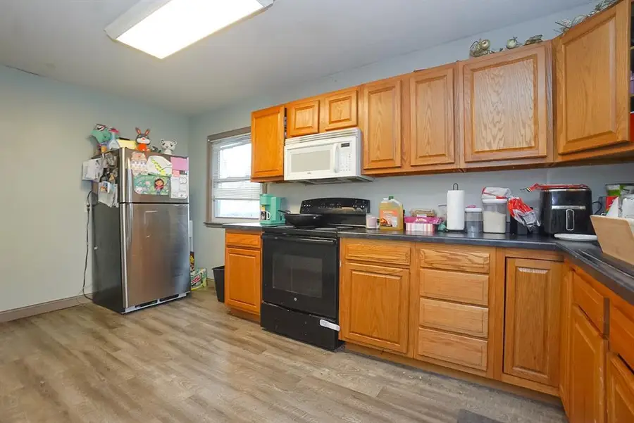 127 W Truman Avenue, Eau Claire, WI 54701 - #3