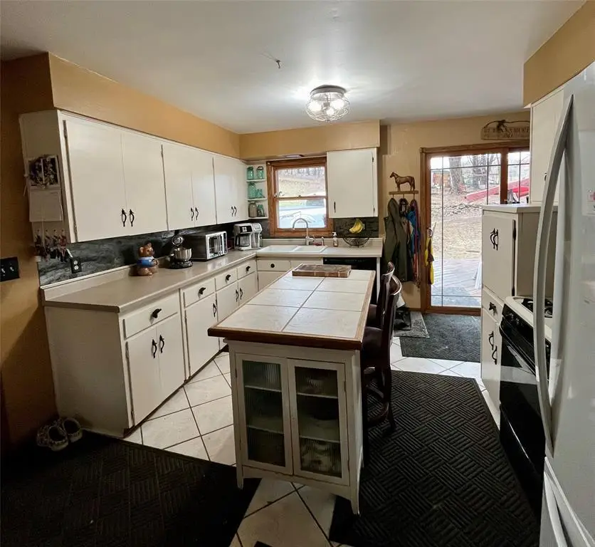 S9220 Hillview Road, Fall Creek, WI 54742 - #3