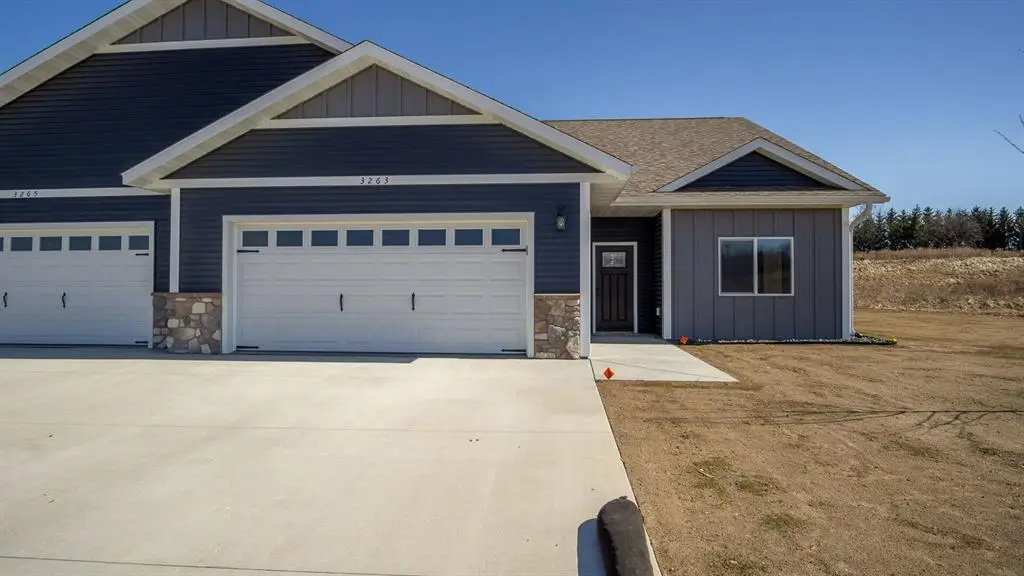 3327 Sunflower Lane, Eau Claire, WI 54703 - #1