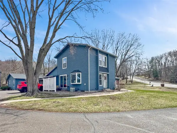 4634 Woodridge Drive #4, Eau Claire, WI 54701