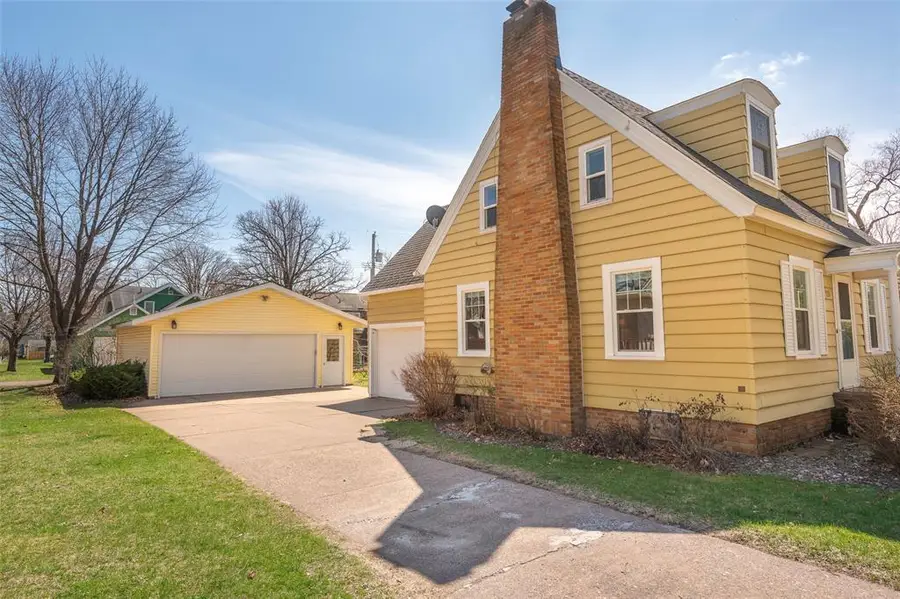 715 Rand Street, Chippewa Falls, WI 54729 - #3